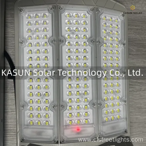 500W High Brightness Solar Street Light for Parking Lot and Yard